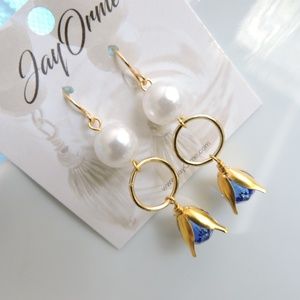 Peek a Blue Earrings - Bundle 5 pair get 50% off